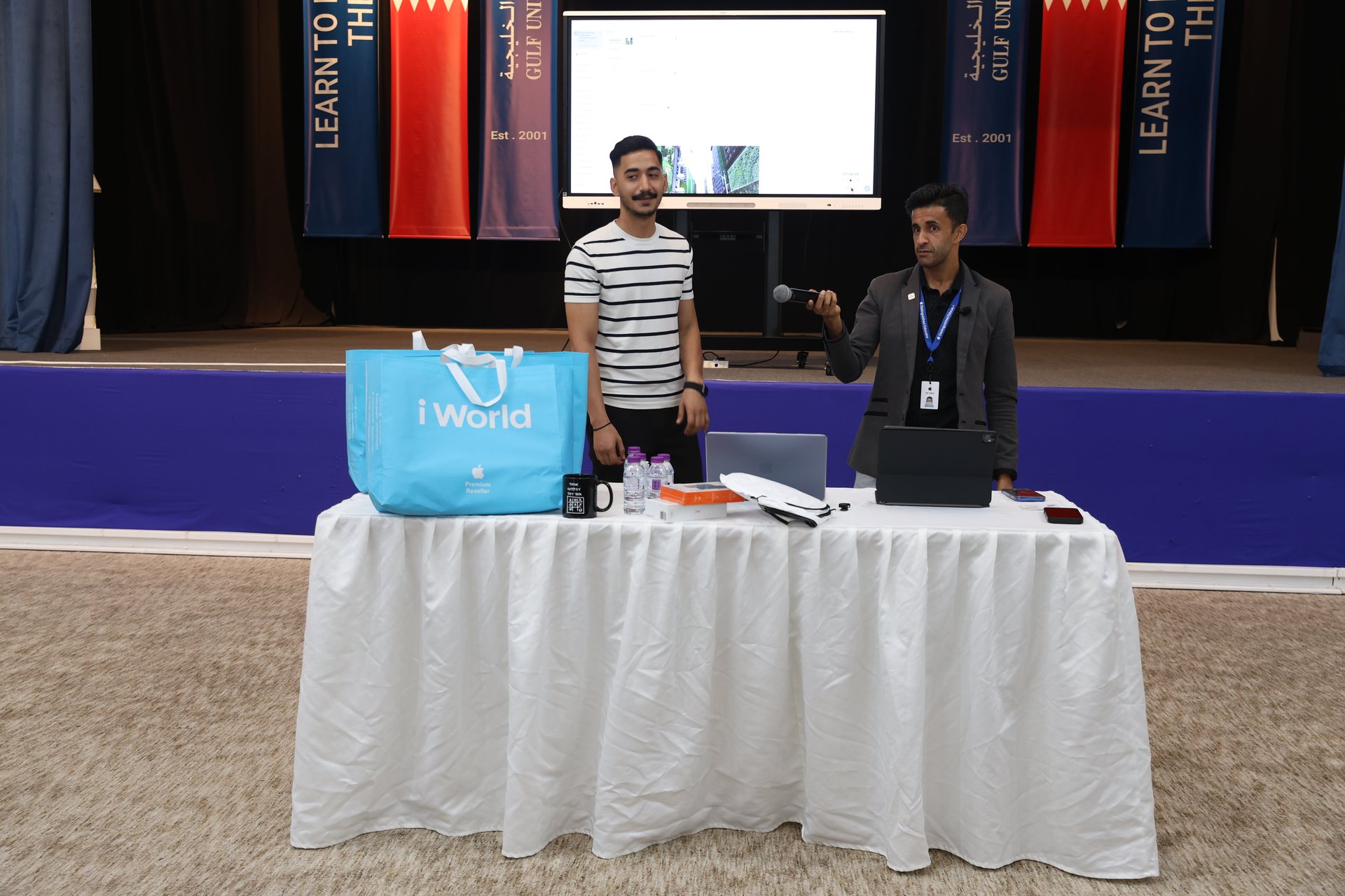 Hands On, Switched On: Gulf University and iWorld Equip Students with MacBook Skills for Smarter Learning